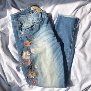 Embroidered Ankle Length Jeans